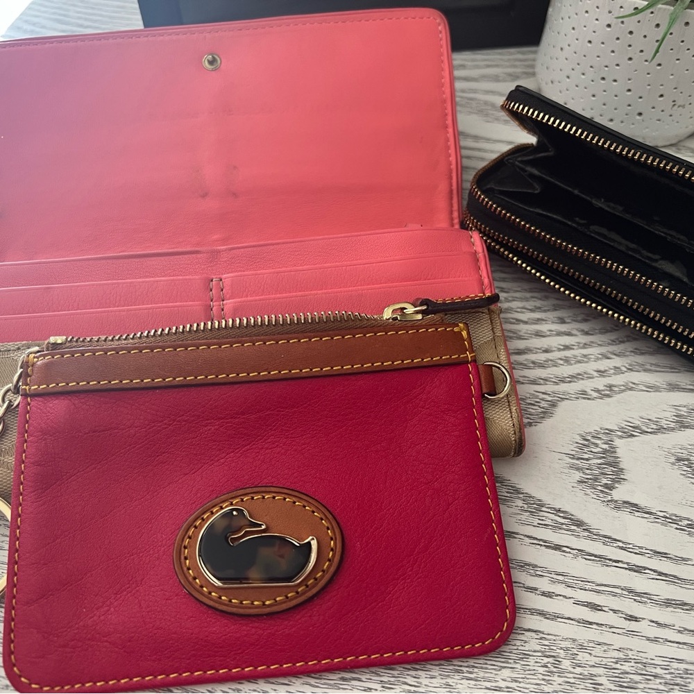 Bundle of 3 Women's Wallets dooney and Burke and coach PROJECT WALLETS - Picture 3 of 6